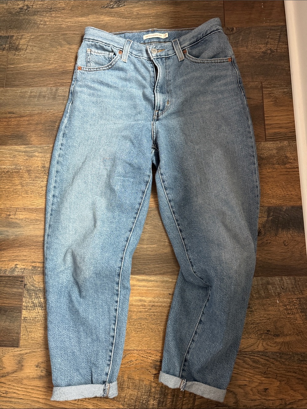 Levi’s High Waisted Mom Jean - Light Blue Denim